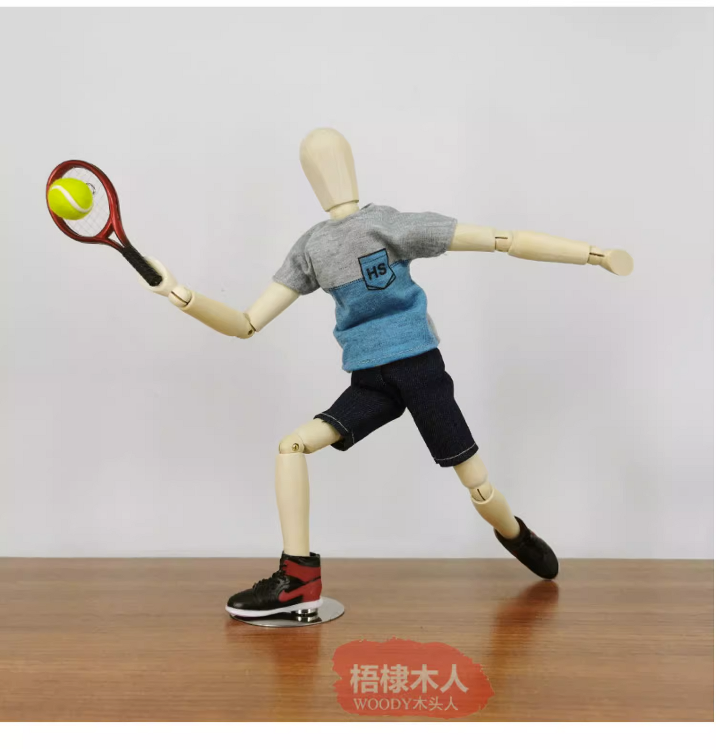 Wooden figure playing tennis（Height 30 CM）Blue Clothing