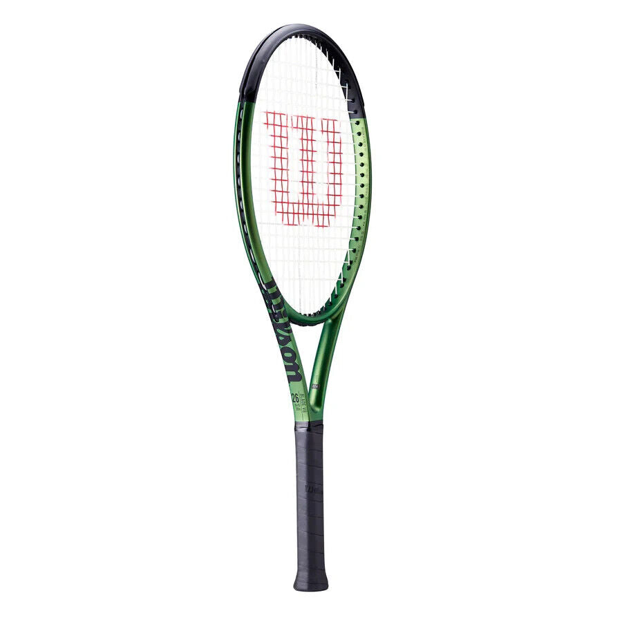 Wilson Blade 26 V8 Junior Racket with Wilson Cover (Pre-strung)